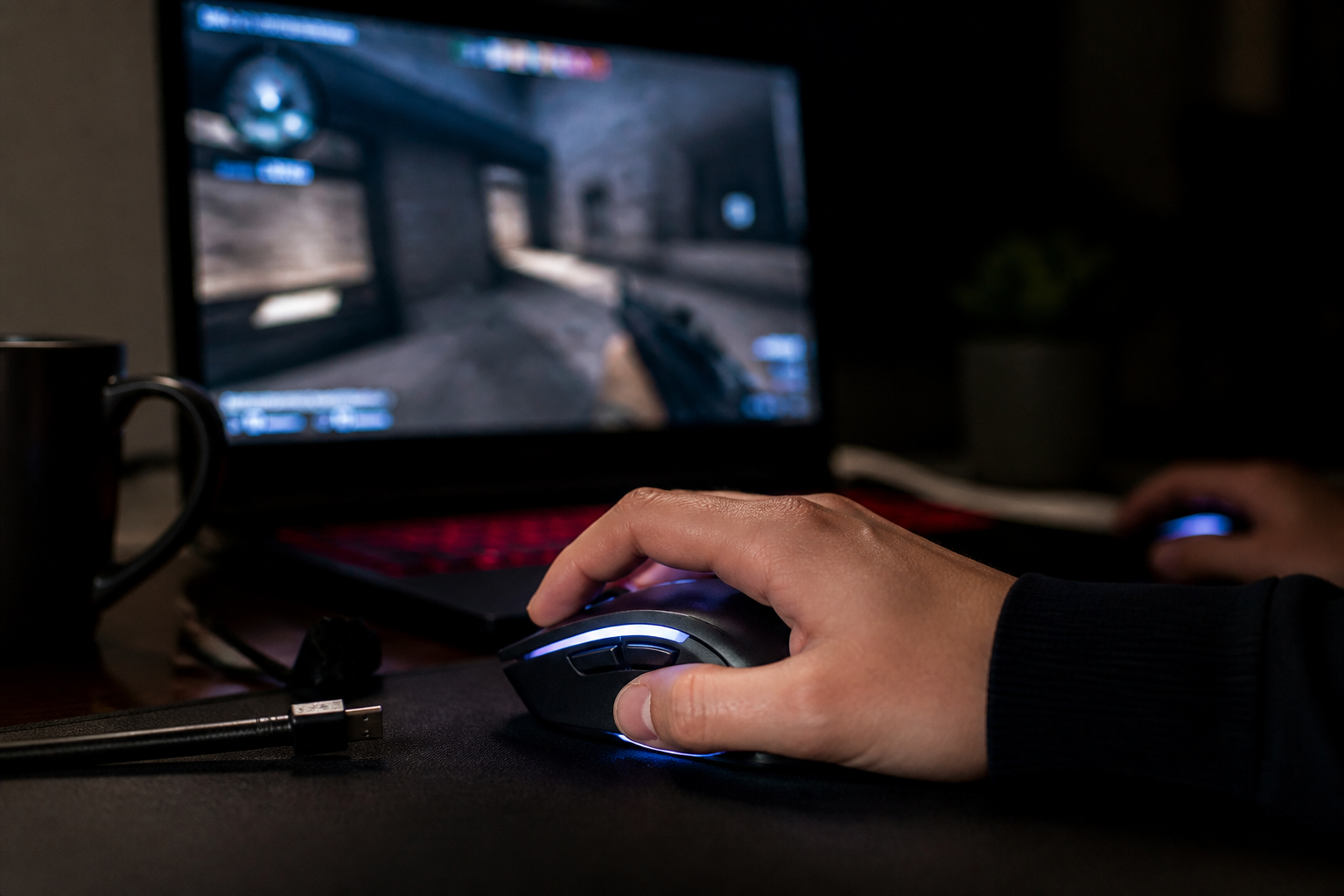 Wireless gaming mouse: battery life, sensor, and latency