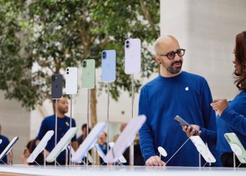 There are new shiny iPhones, so Apple is making you pay more for older models 